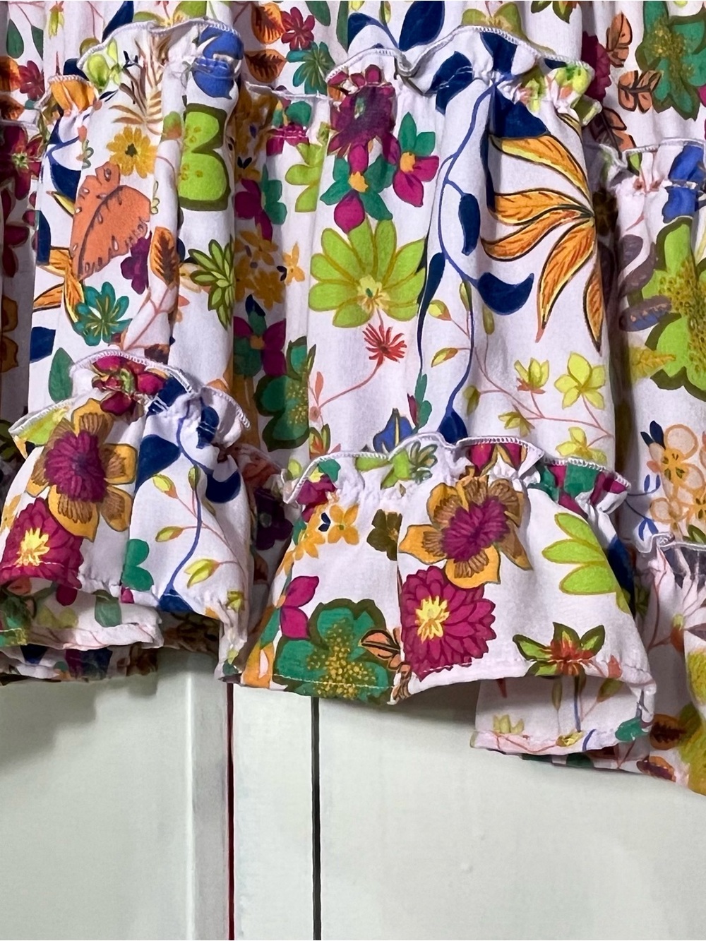 NWT! Easel Women’s Sz 1X Floral Tiered Ruffle Blouse - Multicolor - Picture 5 of 9